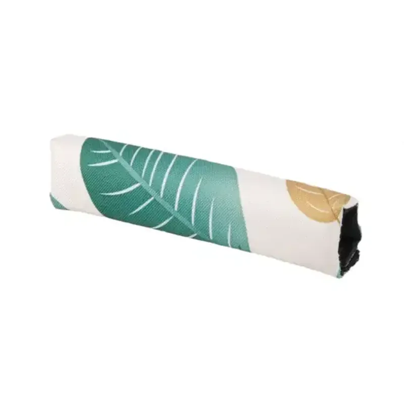 Koop Vandaag NIET VERKEERD rugsteun kussen vegan print kopen?