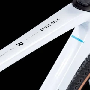 Weekendaanbieding Cube CROSS RACE C 62 RACE POLARWHITE/BLUE